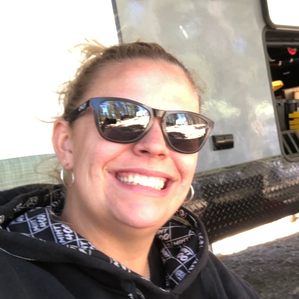 Meet your Posher, Casandra